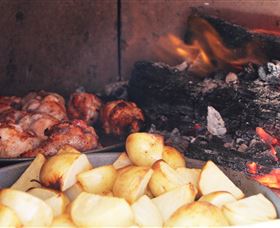 Vesuvio WoodFire Cooking Classes - E Caravan Parks 2