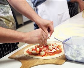Vesuvio WoodFire Cooking Classes - E Caravan Parks 4