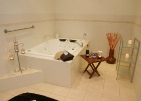Visible Effects Cosmetic Clinic And Day Spa - E Caravan Parks 1