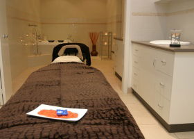 Visible Effects Cosmetic Clinic And Day Spa - E Caravan Parks 4