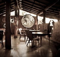Lazy Lizard Tavern - E Caravan Parks