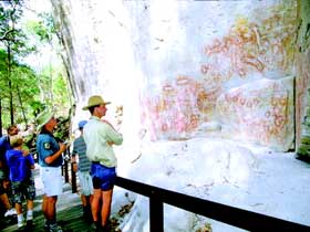 Carnarvon Gorge, Carnarvon National Park - E Caravan Parks 1