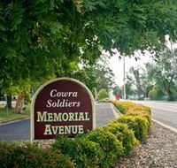 Memorial Avenue in Cowra - E Caravan Parks