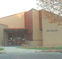 Cowra Regional Art Gallery - E Caravan Parks