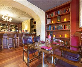 Customs House Restaurant And Wine Bar - E Caravan Parks 2