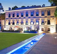 Customs House Restaurant and Wine Bar - E Caravan Parks