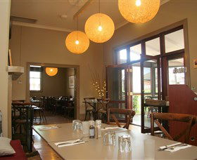 Gerry's @ The Commercial Hotel - E Caravan Parks 3