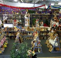 Nanas Teddies and Toys - E Caravan Parks