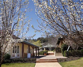 Hunter Valley Gardens Shopping Village - E Caravan Parks 2
