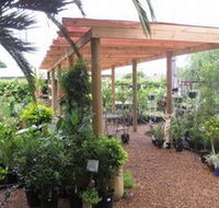 Country Elegance Gardens and Gifts - E Caravan Parks