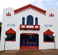 Dungog James Theatre - E Caravan Parks