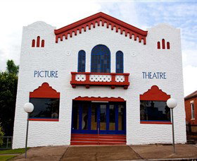 Dungog James Theatre - E Caravan Parks 0