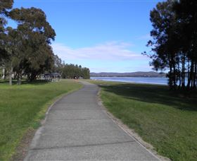 The Entrance Coast To Lake Walk - E Caravan Parks 3