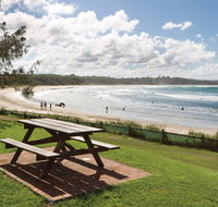 Woolgoolga Beach and Headland - E Caravan Parks