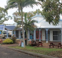 Laurieton Riverside Seafoods - E Caravan Parks