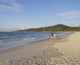 Main Beach Byron Bay - E Caravan Parks 0
