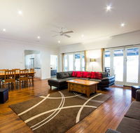The Retreat Port Stephens - E Caravan Parks