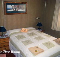 Sages Haus Bed and Breakfast - E Caravan Parks