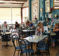 Inspirations Cafe Gift and Patchwork Gallery - E Caravan Parks