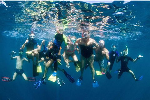 VIP Luxury Chartered Escapes, Exploring The Reef At Your Own Pace - E Caravan Parks 1