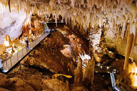 Jewel Cave Fully-guided Tour - E Caravan Parks 0