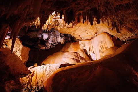 Jewel Cave Fully-guided Tour - E Caravan Parks 1