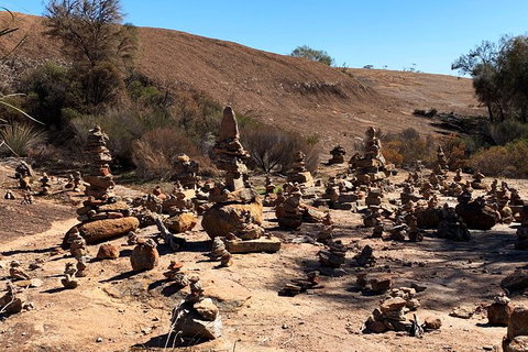 The Big Wave Rock (Private) Day Tour - E Caravan Parks 8