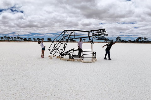 The Big Wave Rock (Private) Day Tour - E Caravan Parks 3