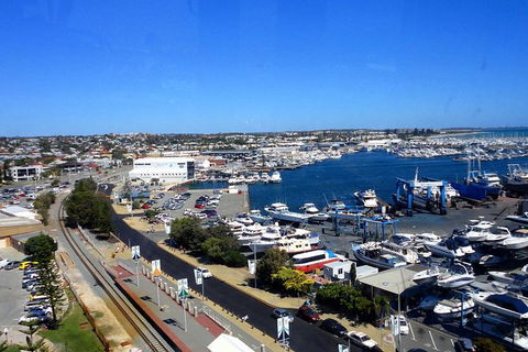 Fremantle Ferris Wheel - E Caravan Parks 6