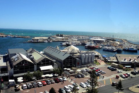 Fremantle Ferris Wheel - E Caravan Parks 3