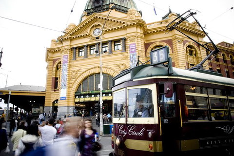 The Unique Melbourne City Tour - English Speaking Guide - E Caravan Parks 0