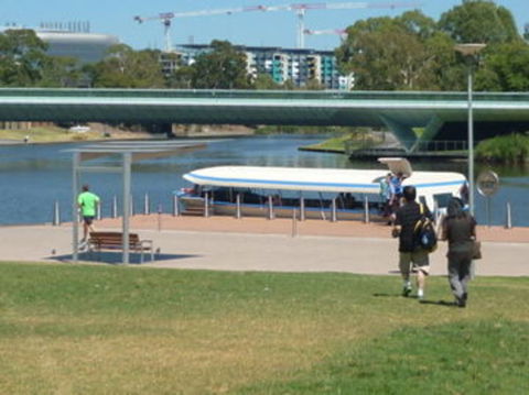 Adelaide Super Saver: Adelaide City Sightseeing Tour Plus Barossa Valley And Hahndorf Tour - E Caravan Parks 2