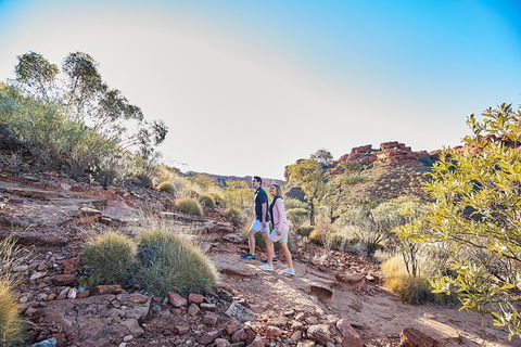 Kings Canyon Guided Rim Walk - E Caravan Parks 0