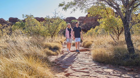 Kings Canyon Guided Rim Walk - E Caravan Parks 7