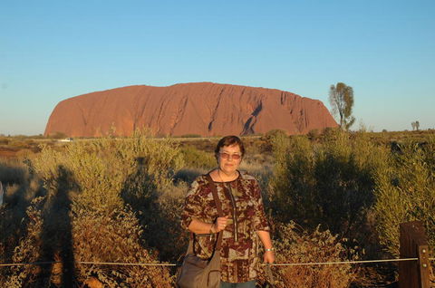 Uluru (Ayers Rock) And The Olgas Tour Including Sunset Dinner From Alice Springs - E Caravan Parks 7