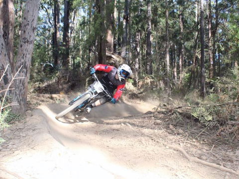 Jolly Nose Mountain Bike Park - E Caravan Parks 0