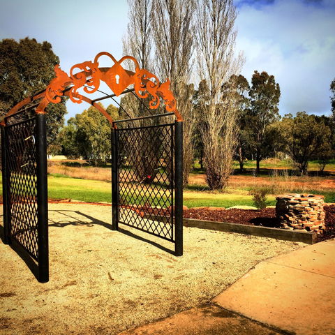 Lockhart Love Locks - E Caravan Parks 0