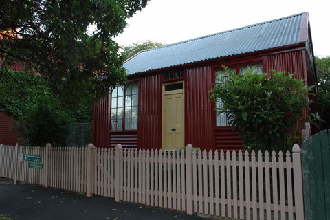 Portable Iron Houses - E Caravan Parks 0