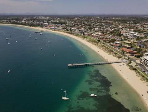 Rockingham Jetty - E Caravan Parks 0