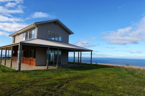 Wildlife Wonders - E Caravan Parks 2