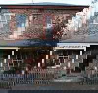 Bay Tree Gallery - E Caravan Parks