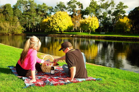Bells Parade Reserve - E Caravan Parks 2