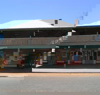 Fifield - E Caravan Parks