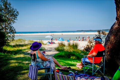 Moona Moona Beach - E Caravan Parks 2