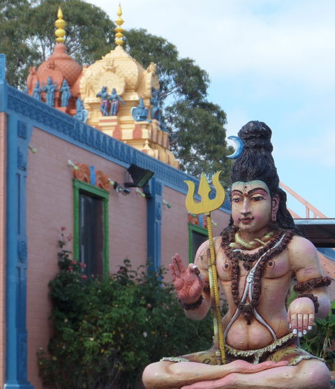 Vishnu Siva Mandir Temple And Library - E Caravan Parks 1