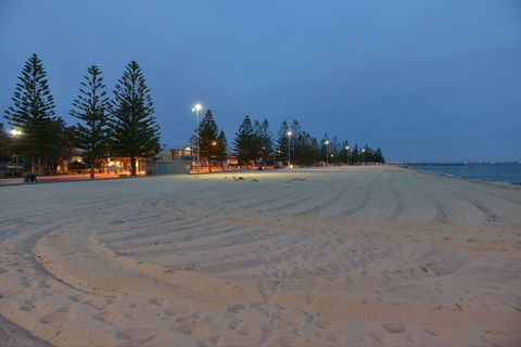 Altona Beach - E Caravan Parks 1
