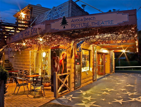 Avoca Beach Picture Theatre - E Caravan Parks 0