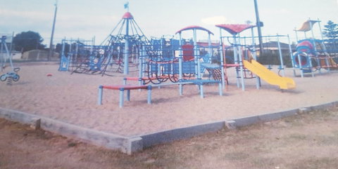 Edithburgh Playground - E Caravan Parks 0