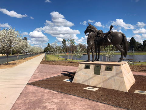 Light Horse Memorial Hay - E Caravan Parks 0