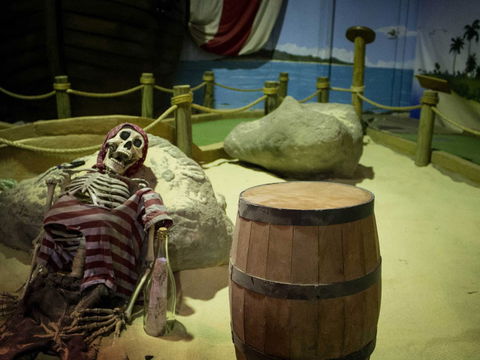 Unreal Mini Golf - E Caravan Parks 1